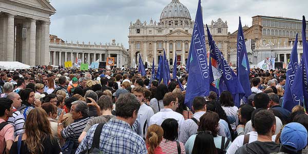 Roma se prepara para canonizações de JPII e João XXIII