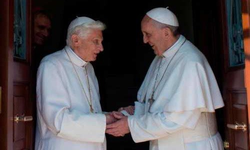 A pedido de Francisco, Bento XVI comenta entrevista à revista jesuíta