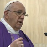Papa explica que oração deve ser livre e insistente