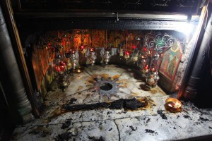 Incêndio causa danos à Gruta da Natividade em Belém