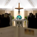 Papa destaca bem-aventuranças como programa de santidade 