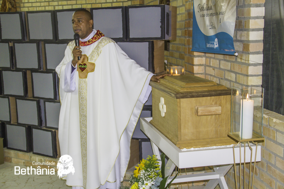 Restos mortais de Padre Léo são acolhidos na Casa Mãe da comunidade Bethânia, em São João Batista (SC) / Foto: Site Bethânia