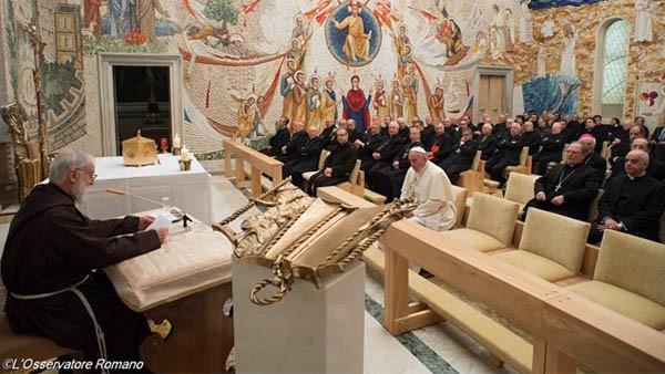 Papa participa de pregações da Quaresma com a Cúria; reflexão é conduzida por Frei Raniero Cantalamessa