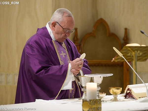 Deus sempre nos perdoa, diz papa Francisco