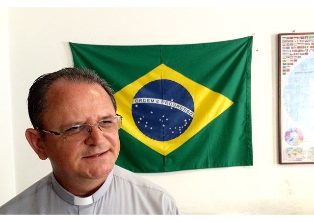 Reitor do Colégio Pio Brasileiro, padre Geraldo Maia comenta novo memorial / Foto: Rádio Vaticano