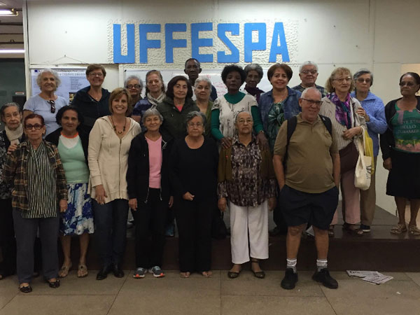 Grupo de idosos que participam do projeto na UFF / Foto: Arquivo pessoal 