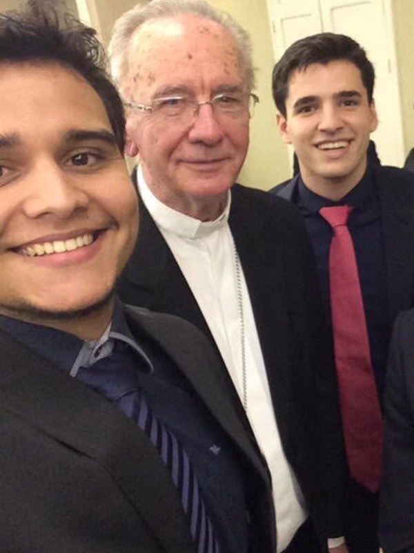 Da esquerda para a direita, Márcio Vieira, Cardeal Dom Cláudio Hummes e Lucio Iraci/ Foto: Arquivo Pessoal
