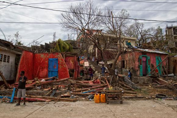 Área devastada no Haiti, após a passagem do furacão Matthew / Foto Logan Abassi - Minustah