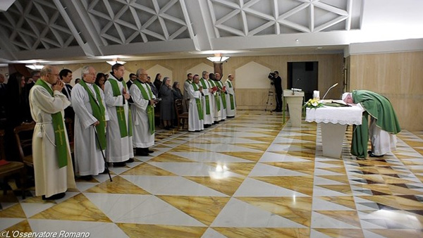 Papa Francisco durante missa na Casa Santa Marta / Foto: L'Osservatore Romano
