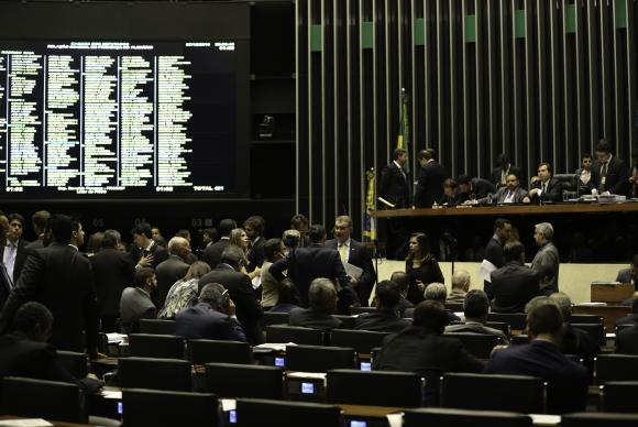 O Plenário da Câmara dos Deputados analisa a MP 746/16, que trata da reforma do ensino médio./ Foto: Agência Brasil.