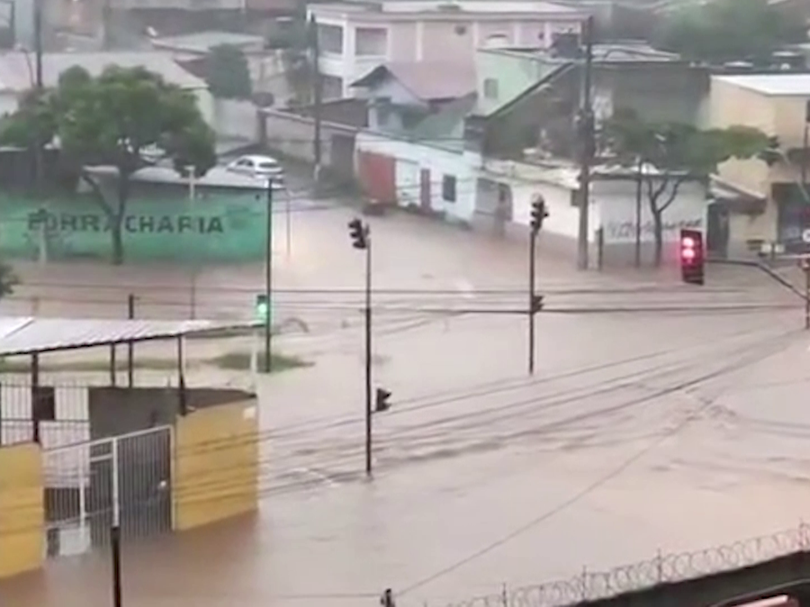 Chuvas Levam Prefeitura De Bh A Refor Ar O Alerta De Risco Geol Gico