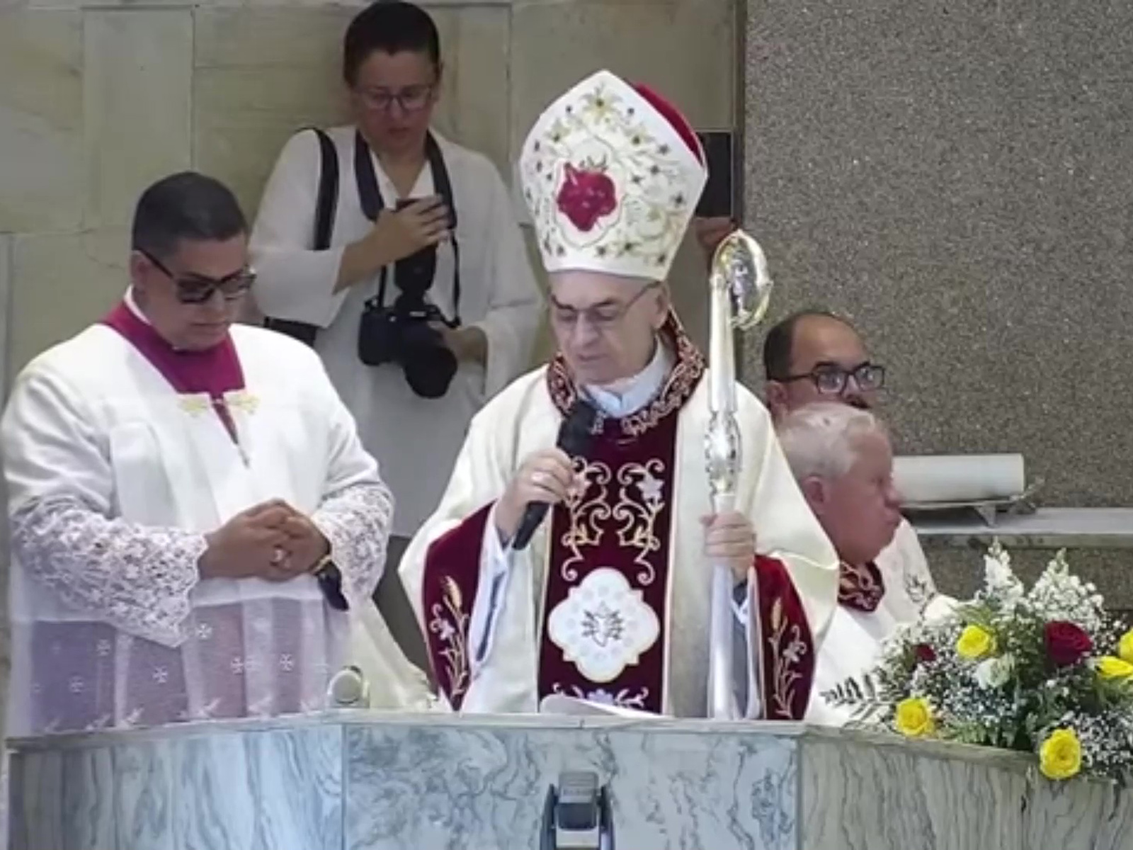 Dom Geraldo de Souza Rodrigues toma posse na Diocese de Januária