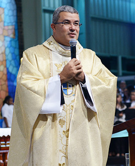 Padre Roger Luís - Foto: Daniel Mafra/cancaonova.com