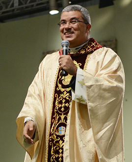 Padre Roger Luis. Foto: Daniel Mafra/cancaonova.com