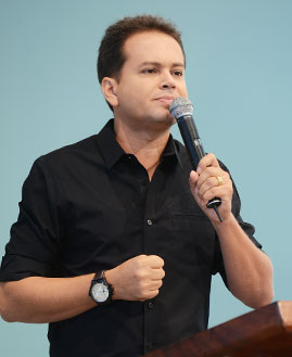 Márcio Mendes. Foto: Arquivo/cancaonova.com