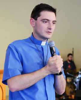 Padre Elinton Costa Foto: Wesley Almeida/cancaonova.com
