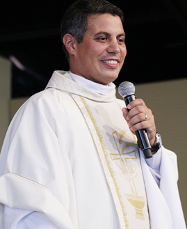 Padre Fernando Santamaria, missionário da Comunidade Canção Nova Foto: Daniel Mafra/cancaonova.com