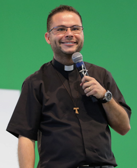 Pe. Arlon Cristian. Foto: Paula Dizaró/cancaonova.com