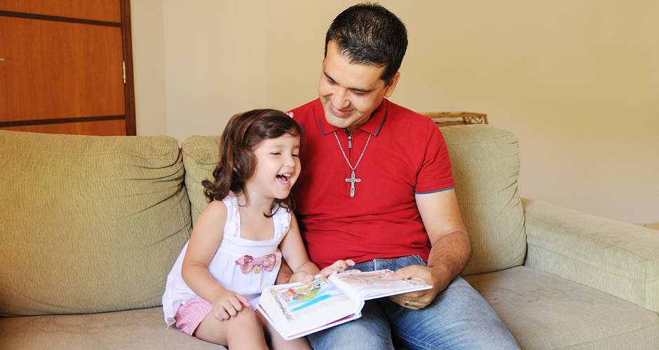 A importância dos pais lerem para os filhos