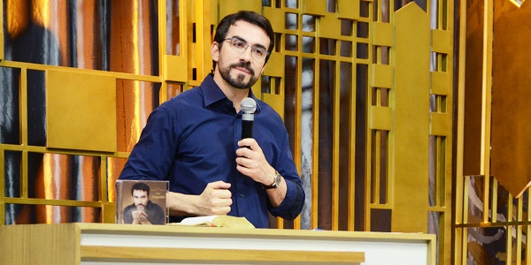 Os excessos ofuscam a presença de Deus