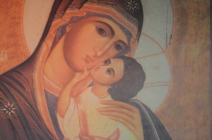 O mês de maio se aproxima e devemos nos atentar ao que Maria nos diz, com muita ternura e firmeza, para os dias de hoje: “Rompam com o pecado, pois o seu resgate custou a humilhação, a obediência, o Sangue do Filho de Deus: Jesus. Custou muito todo o sofrimento dele, e também a minha dor. O seu resgate teve um preço muito alto”.