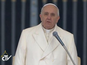 Papa expressa pesar pela morte do patriarca emérito de Lisboa