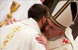 papa_ordena novos sacerdotes