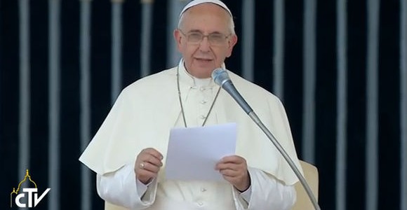 Só falar não resolve, é preciso agir, diz Papa aos fiéis