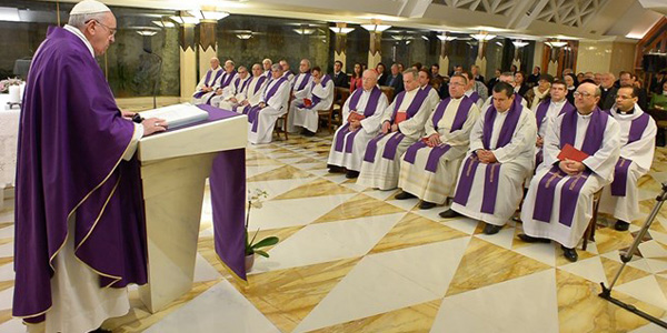 Francisco celebra na Casa Santa Marta destacando a gratuidade do amor de Deus / Foto: L'Osservatore Romano