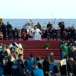 Francisco encontrou-se com jovens napolitanos antes de voltar ao Vaticano / Foto: Reprodução CTV