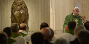 Francisco alerta sobre o perigo de enfraquecer a identidade cristã / Foto: L'Osservatore Romano