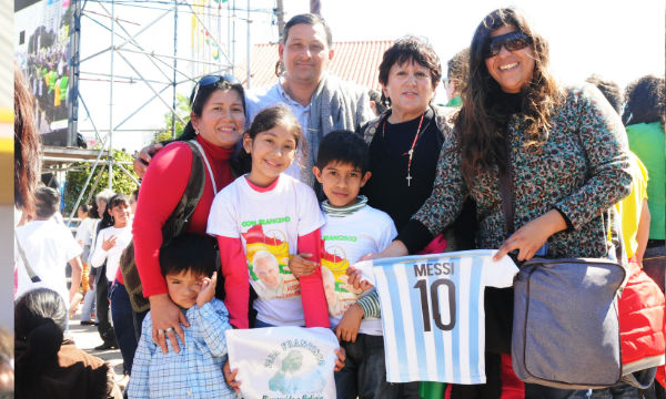 Família argentina reunida para ver Bergolio novamente