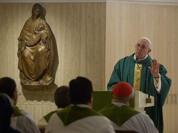 Francisco durante Missa na Casa Santa Marta / Foto: L'Osservatore Romano