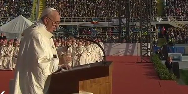 Multidão acompanha Missa do Papa em Florença / Foto: Reprodução CTV