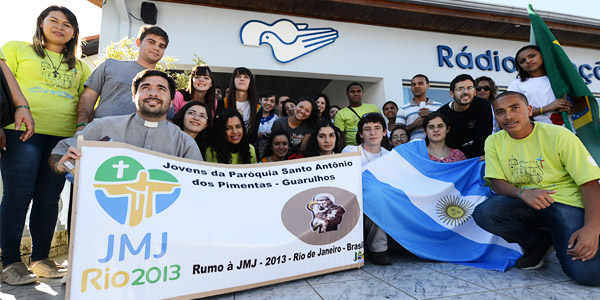 Grupo de Argentinos da diocese de San Juan Cuyo, noroeste da Argentina - foto: Robson Siqueira/CN
