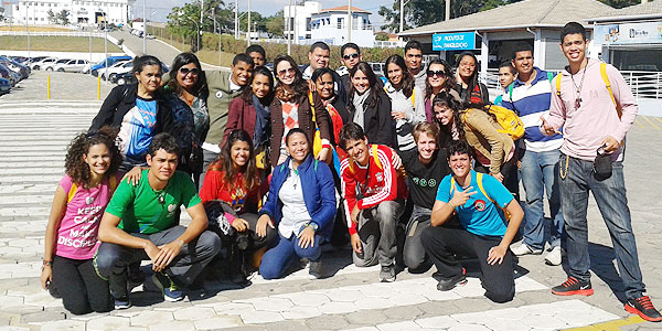 Grupo de Maceió visita a Canção Nova depois da jornada. Foto: Alessandra Borges/ CN