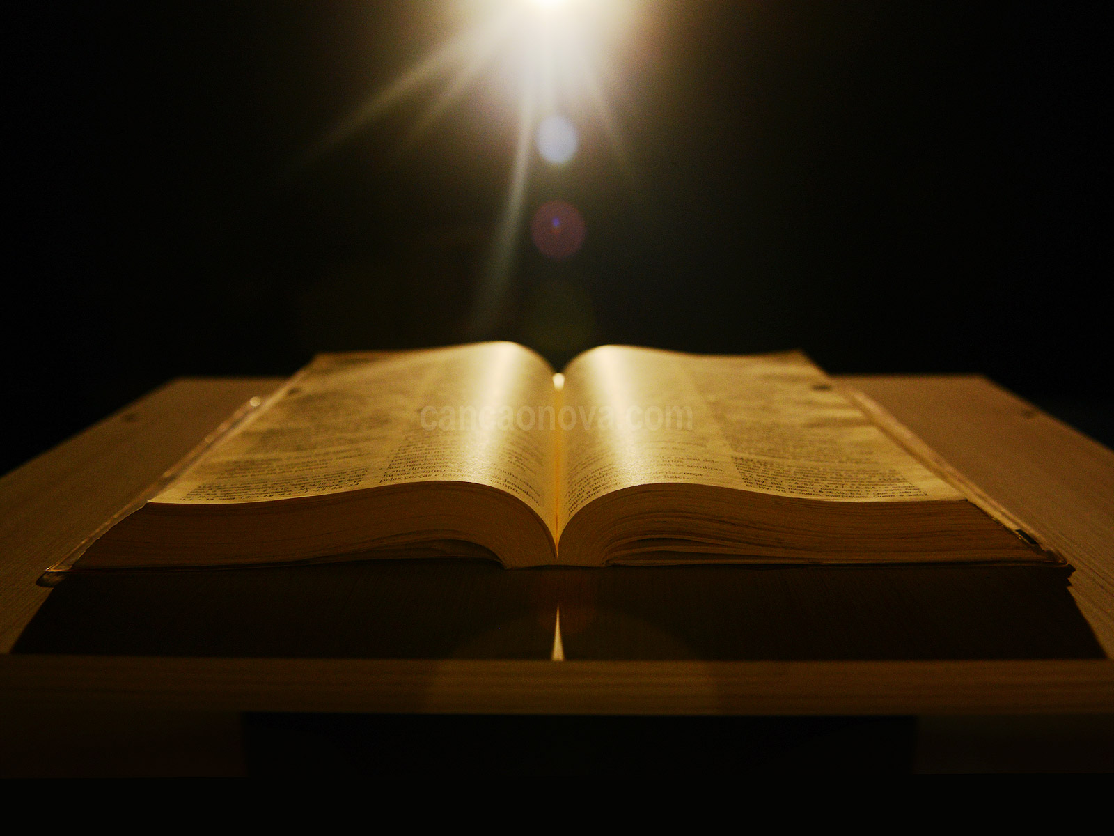1600x1200-a-biblia-como-ensinamento-de-vida