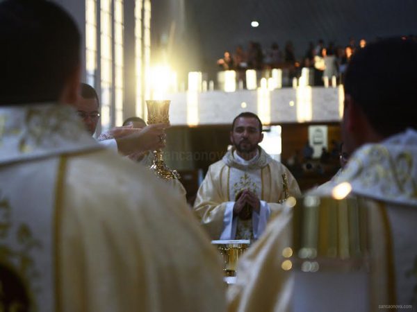 Alegremos o coracao de Jesus