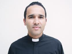Padre Márcio Leandro Fernandes