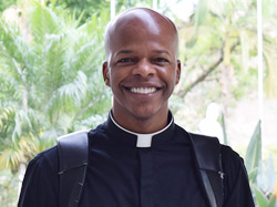 Padre Edison de Oliveira