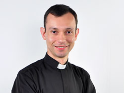 Padre Marcio Prado