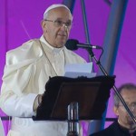 Jesus se une aos que perderam a fé na Igreja, diz Papa na Via-sacra