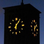Luzes do relógio da basílica de Aparecida começam a funcionar
