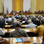 Bispos debatem formação presbiteral no 2º dia de trabalhos