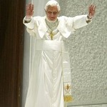 Bento XVI recebe 8 mil professores de religião