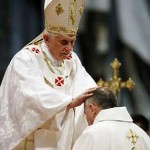 Apenas no diálogo com Deus nos tornamos bons servos, diz Papa