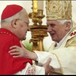 Toda a Igreja está ao seu lado, diz Cardeal Sodano ao Papa