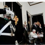 Papa em Portugal: saudação a funcionários do Palácio presidencial