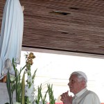 Oração de Bento XVI a Nossa Senhora na Capelinha das Aparições