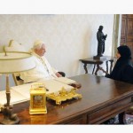 Fé em Deus deve sempre levar amor para o próximo, ensina Bento XVI